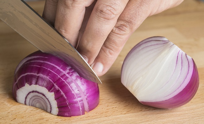 What Gives Onions Their Distinctive Smell?
