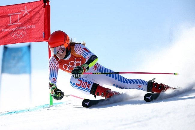 Difference Between Super G Downhill and Giant Slalom